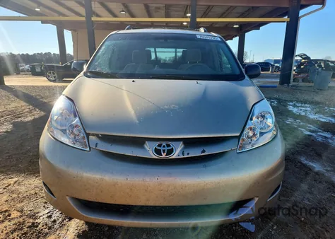 2008 Toyota Sienna Ce z USA, uszkodzony, nr VIN 5TDZK23C58S112112